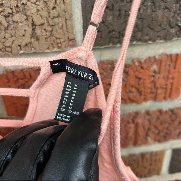 Forever 21 Coral Pink Caged Back Spaghetti Strap Cropped Tank Top - Picture 2 of 3